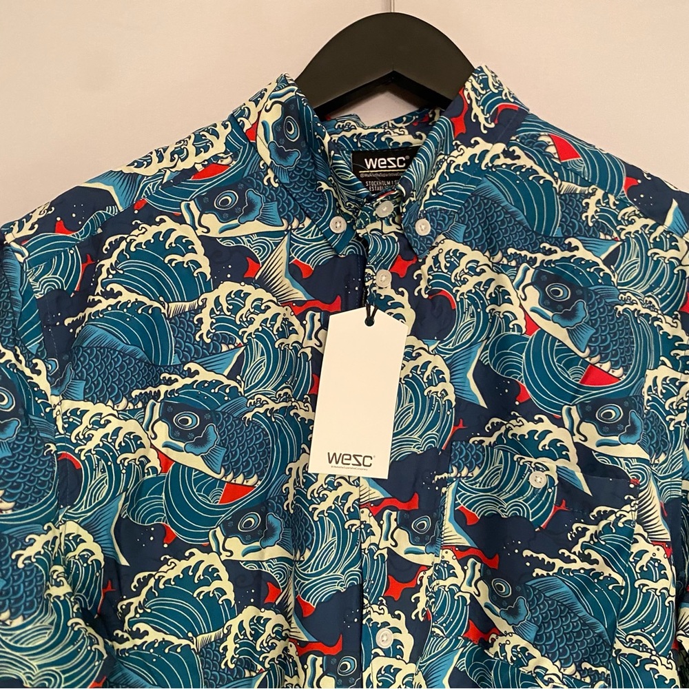 NWT Wesc short sleeve multicolor, print unisex men’s medium /women’s large